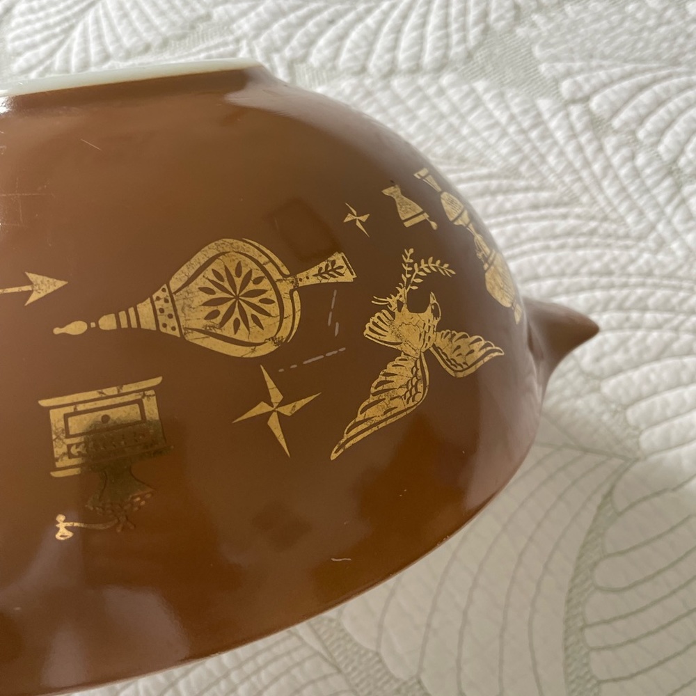 Pyrex 444 4 Qt  Cinderella Bowl - Picture 10 of 10